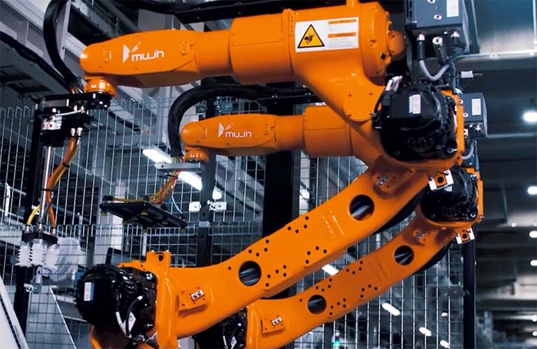 穆金进军北美 机器人报道